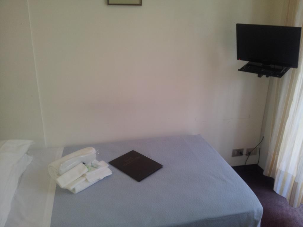 Single Room,136377420:JPEG