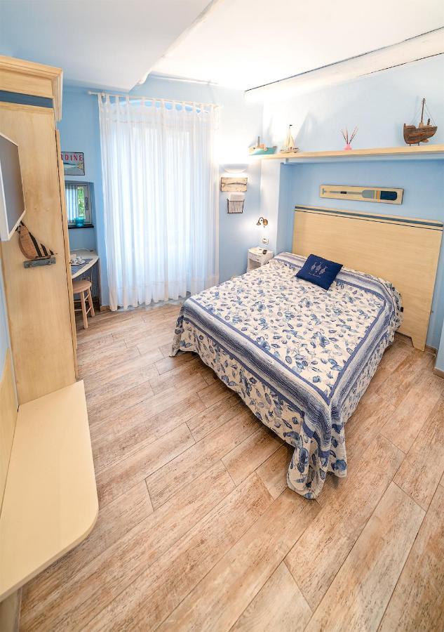 Double Room Private Bathroom Albarola