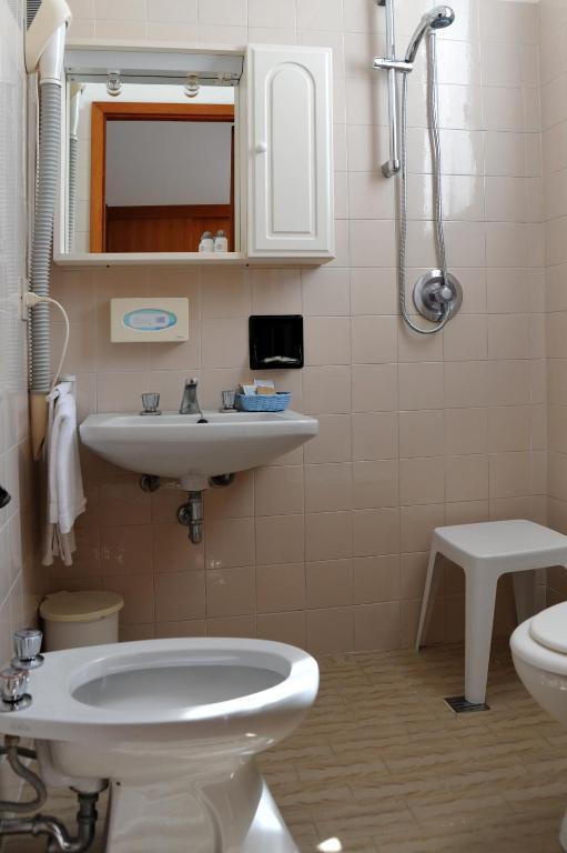 Eenpersoonskamer met Externe Eigen Badkamer