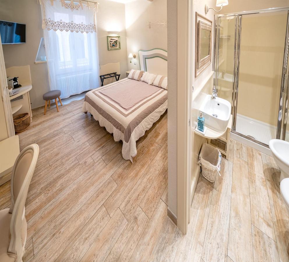 Double Room Private Bathroom Vermentino