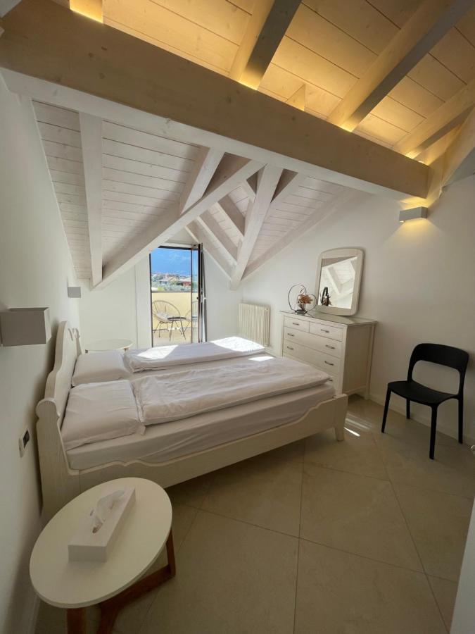 Appartamento Mansardato con 2 Camere da Letto