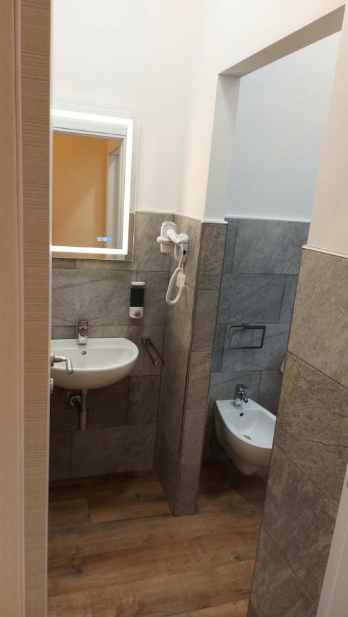 Deluxe Family Suite
