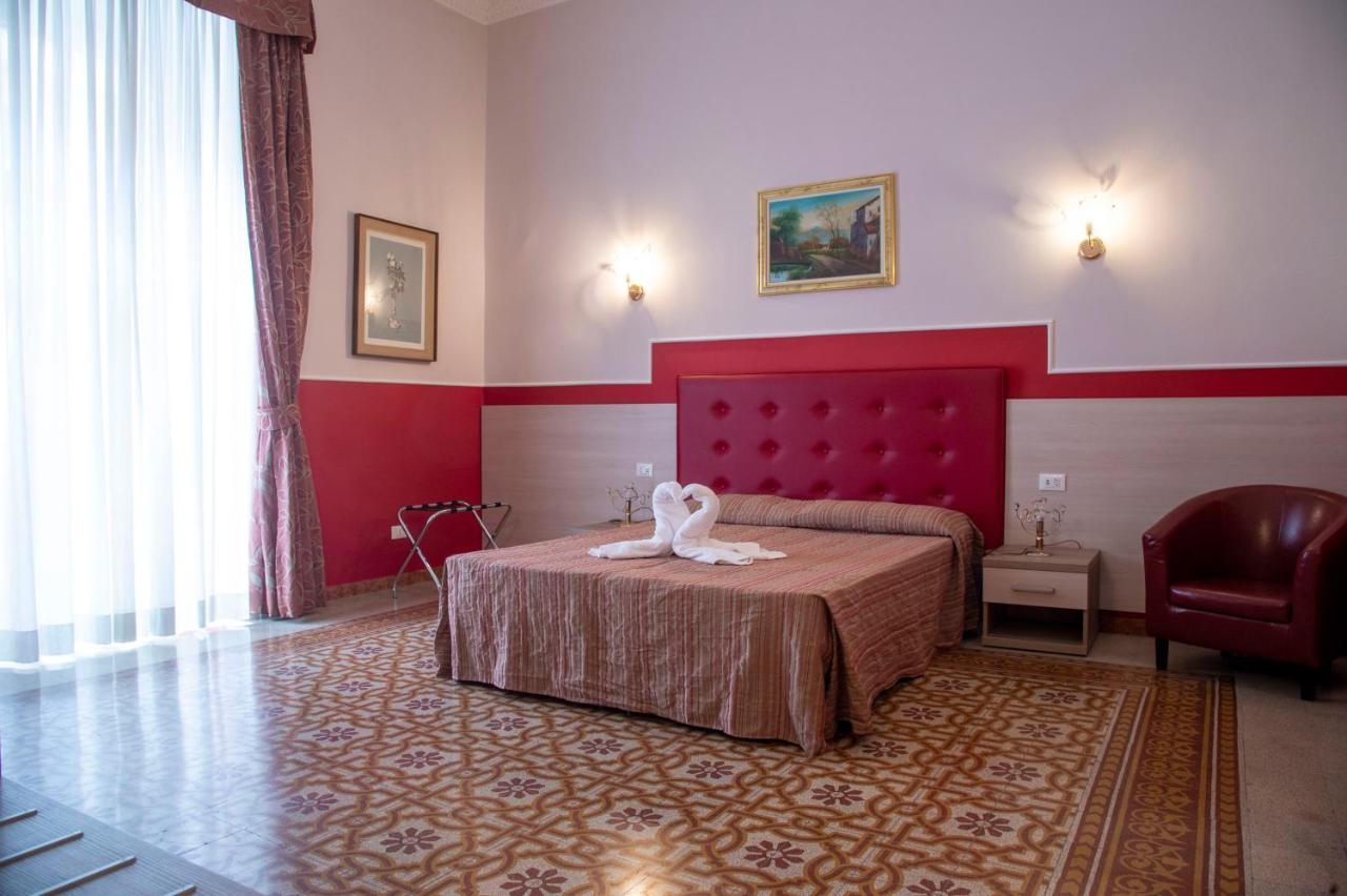 Quarto Deluxe com Cama de Casal ou 2 de Solteiro