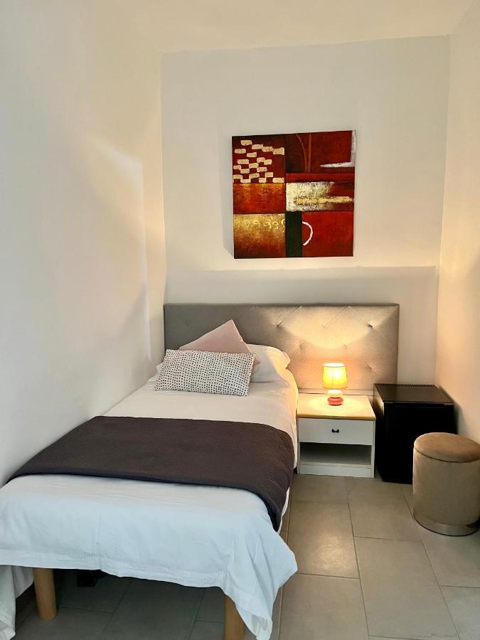 Single Room,1591263522:JPEG