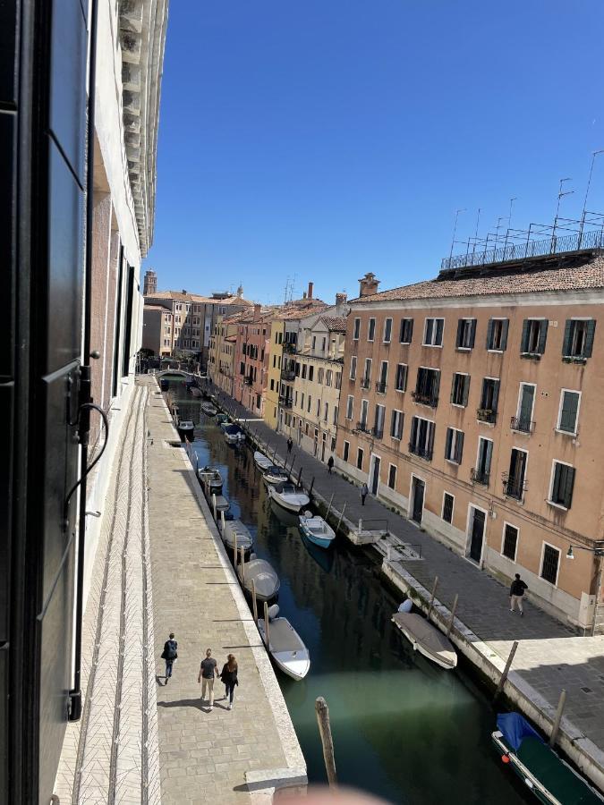 Camera Quadrupla con Vista Canale
