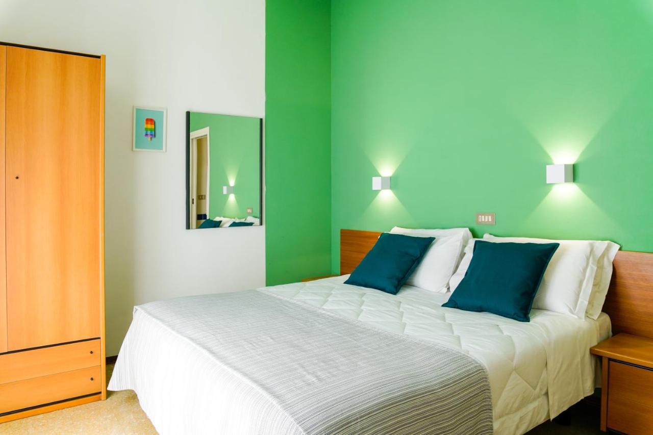 Classic Triple Room,758734510:JPEG