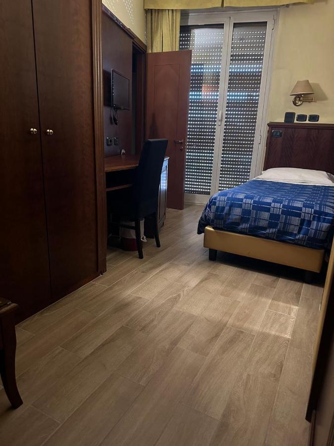 Single Room,1661635299:JPEG