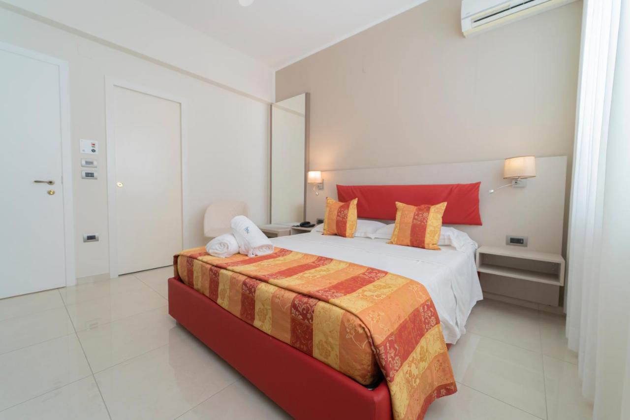 Double Room,1387514552:JPEG