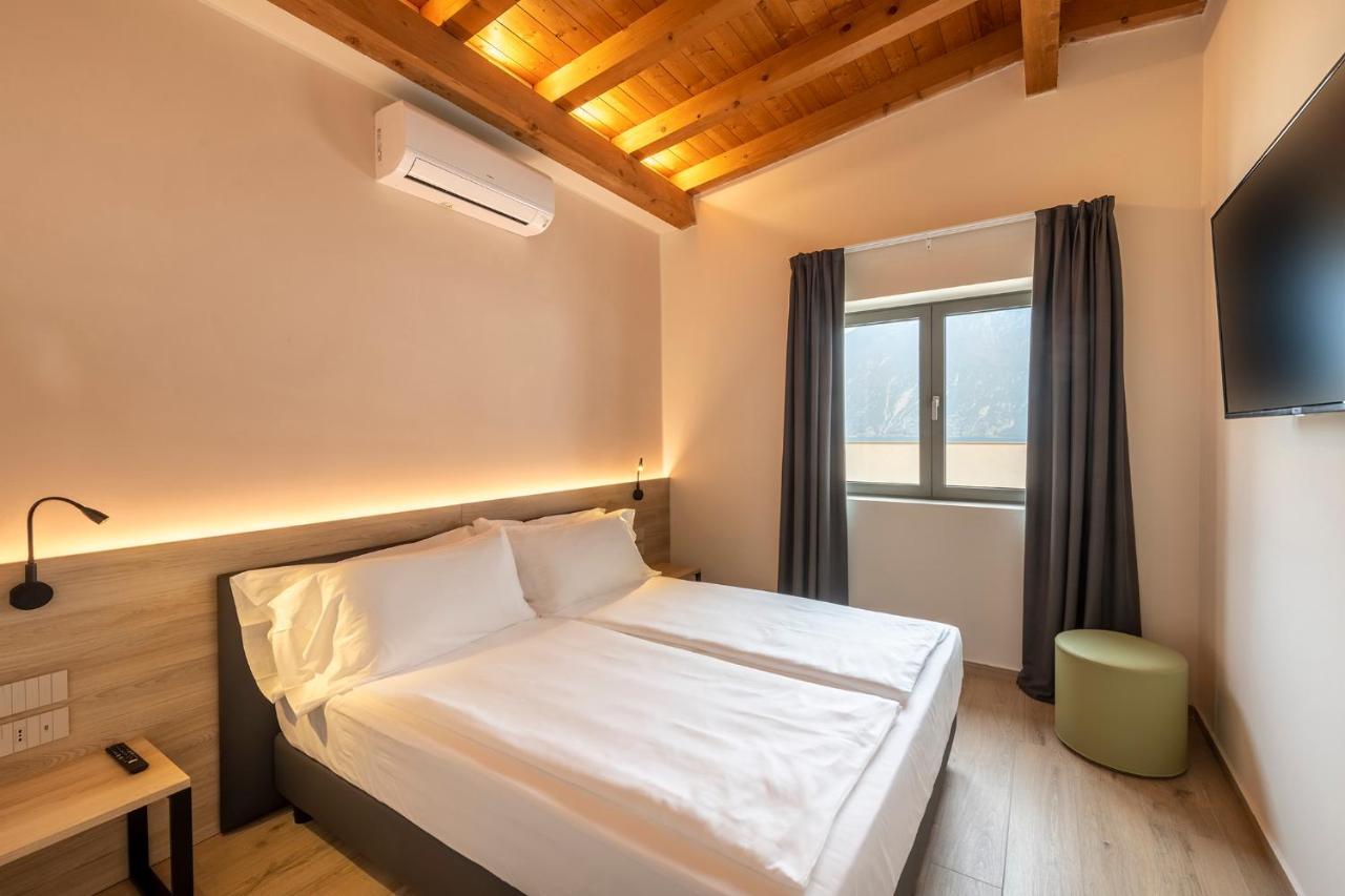 Penthouse mit Terrasse mit Seeblick und Whirlpool