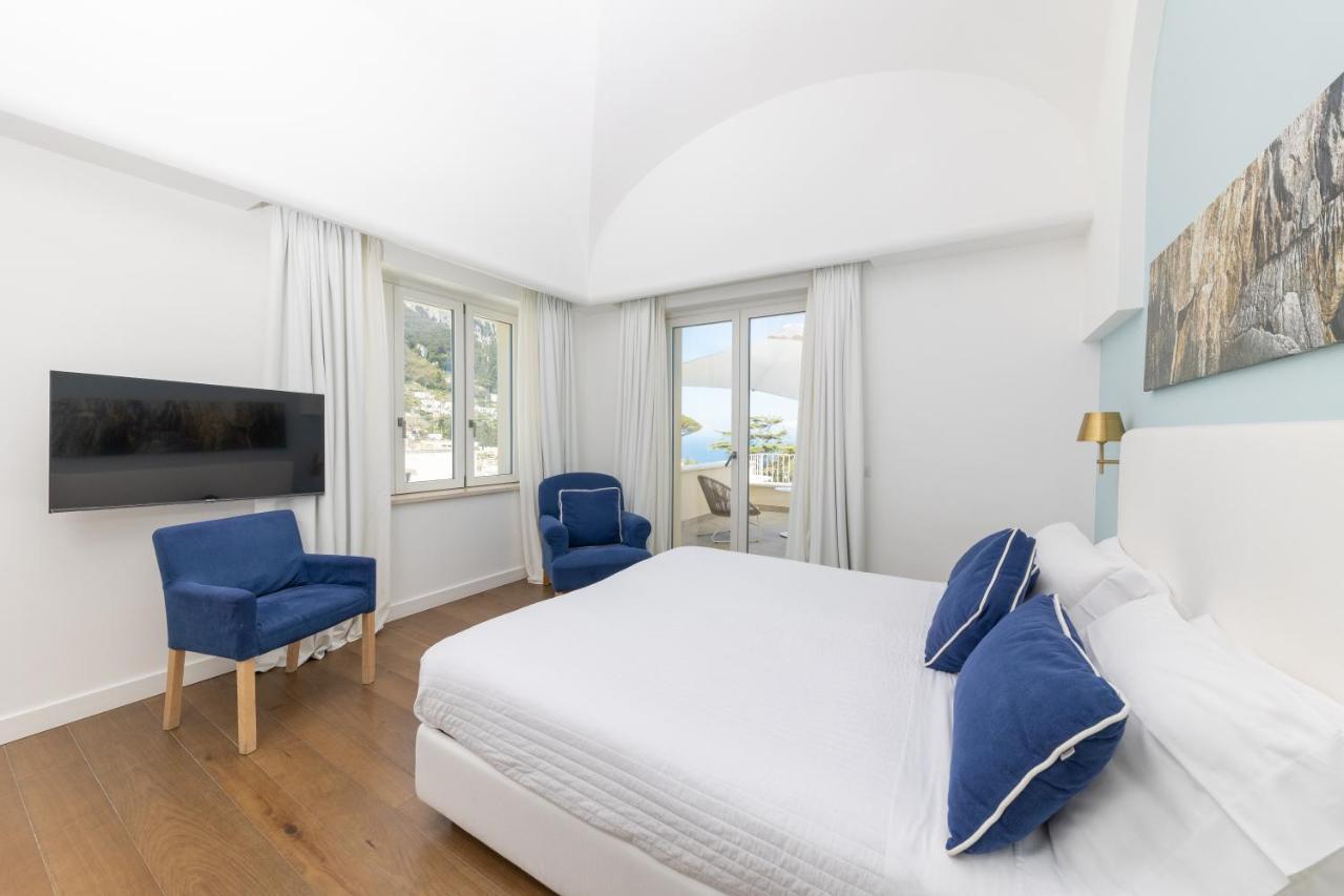 Deluxe Double Room Balcony Sea View,1395024242:JPEG