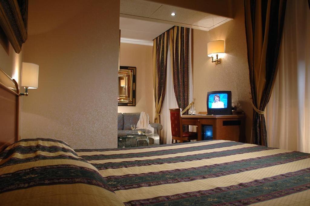 Suite (2 Adults)