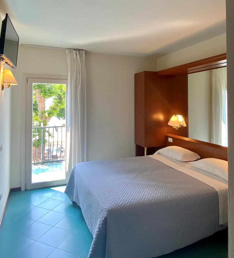 Standard Double Room,1394172377:JPEG