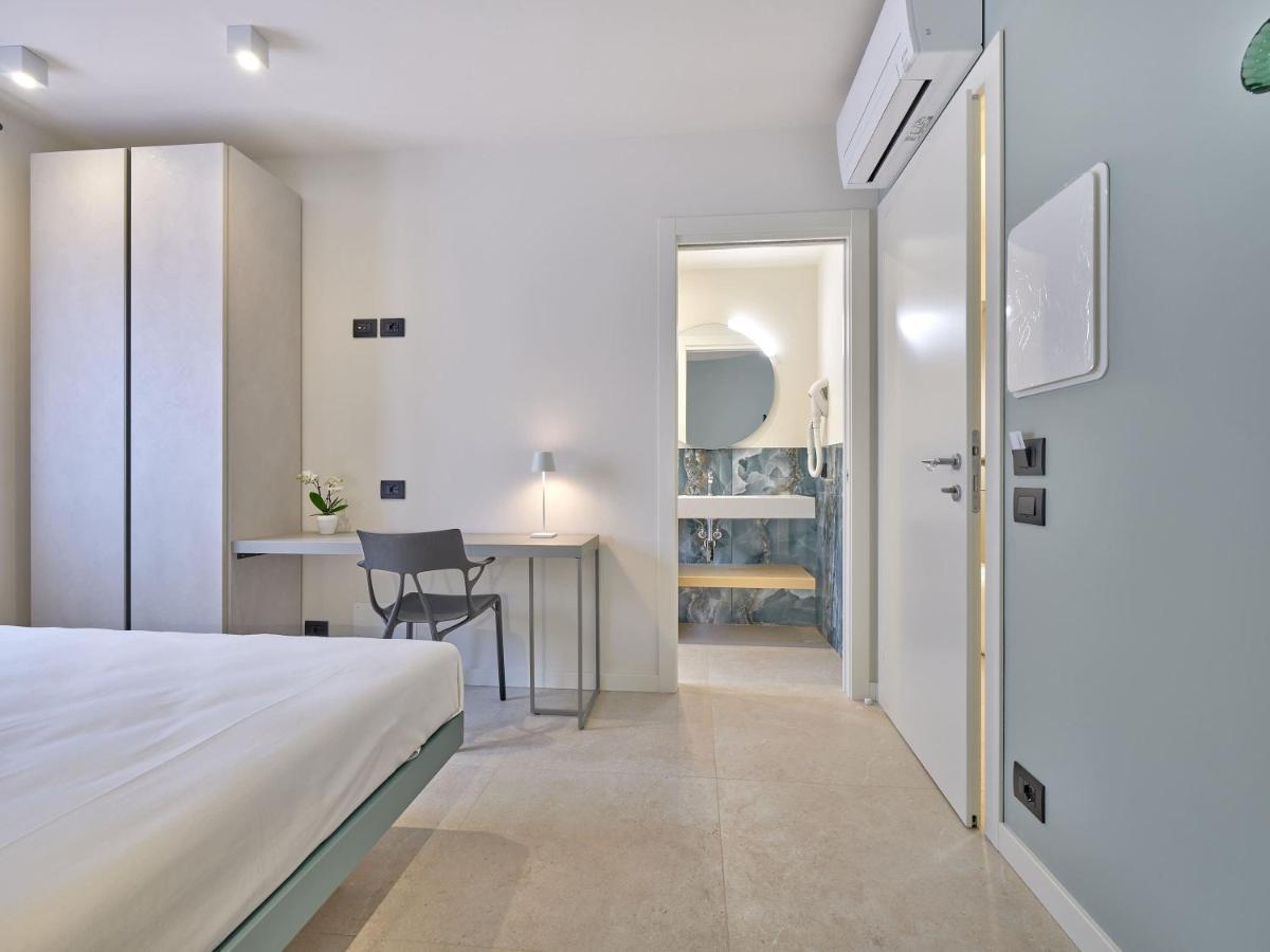 Deluxe Double or Twin Room,1396409831:JPEG