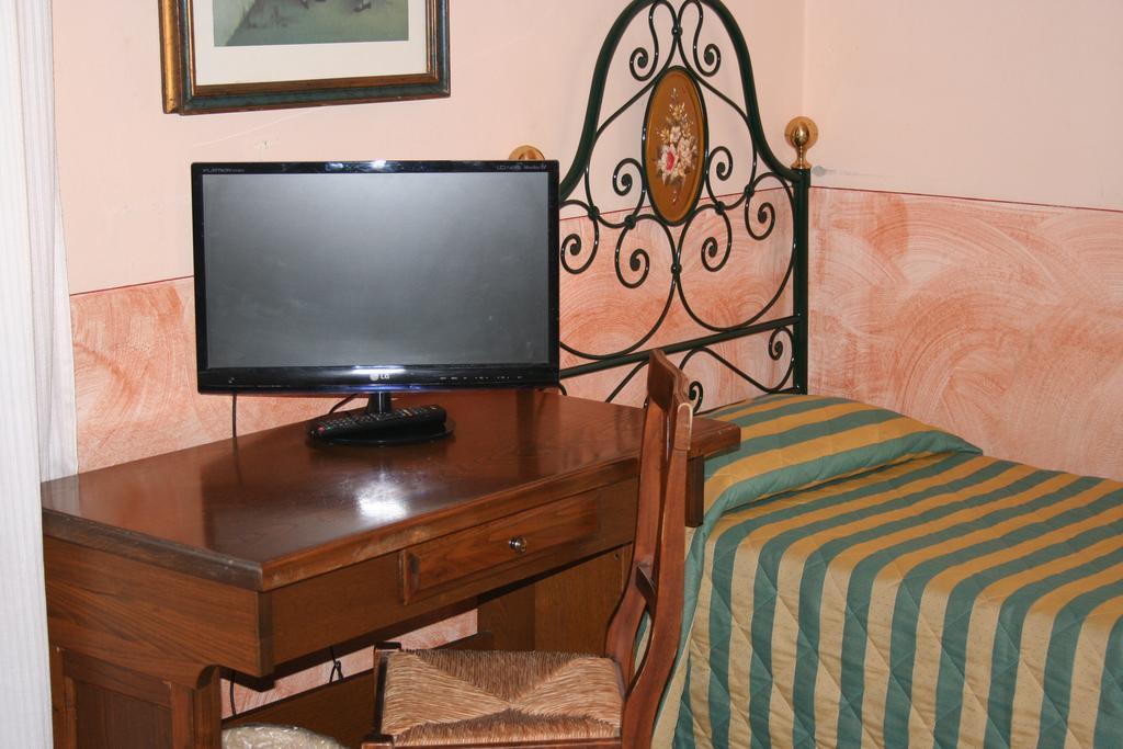 Quadruple Room,370721935:JPEG