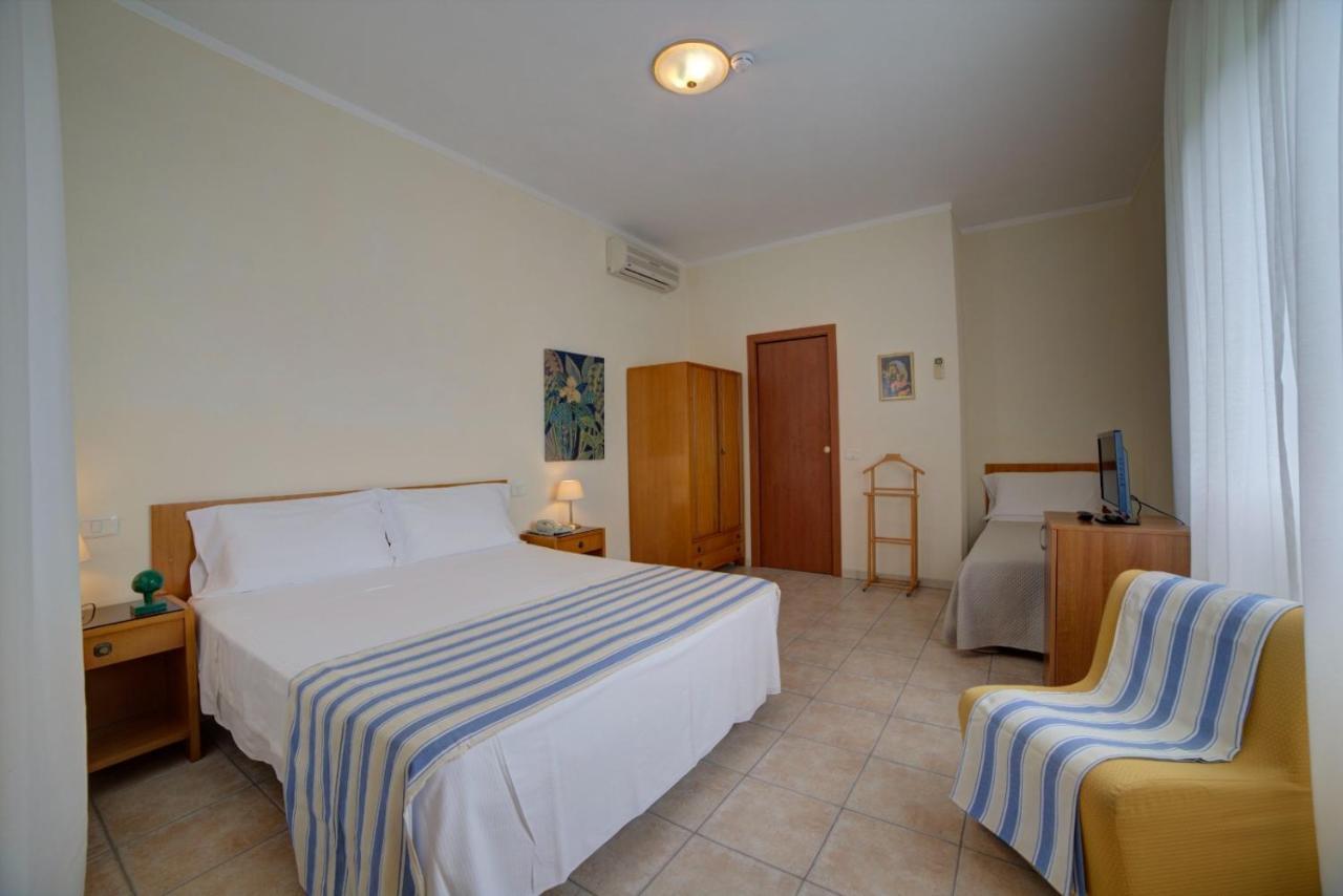 Triple Room,1404595109:JPEG