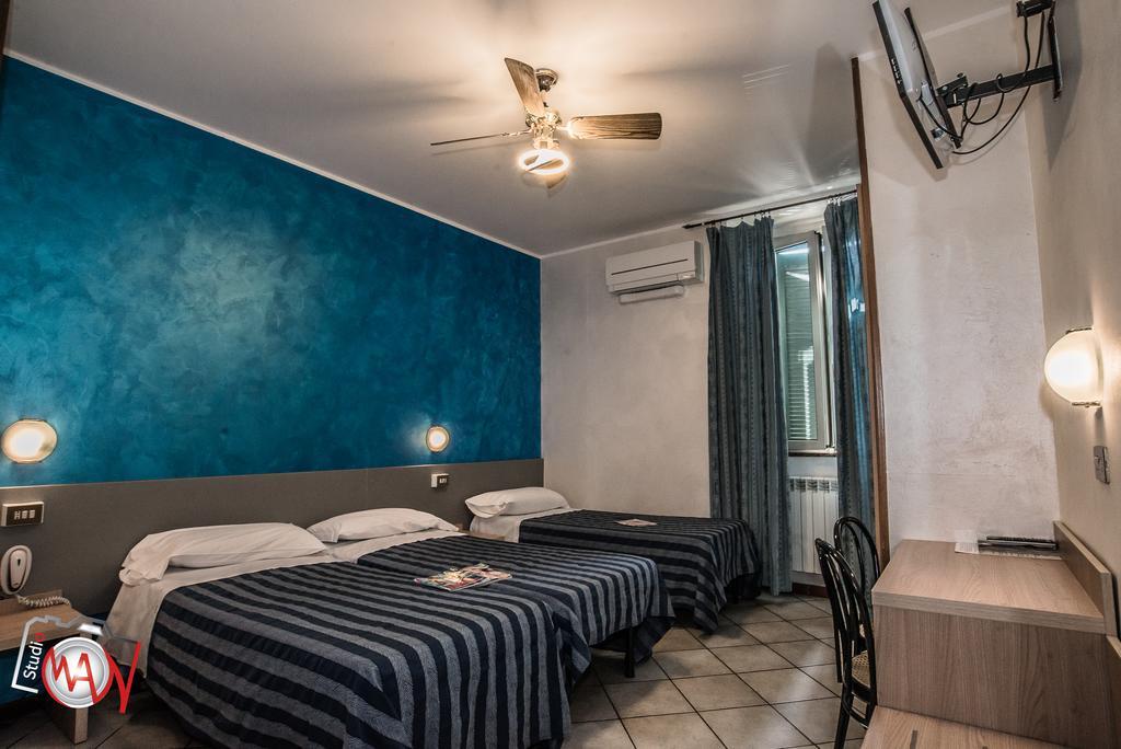 Triple Room,449175165:JPEG