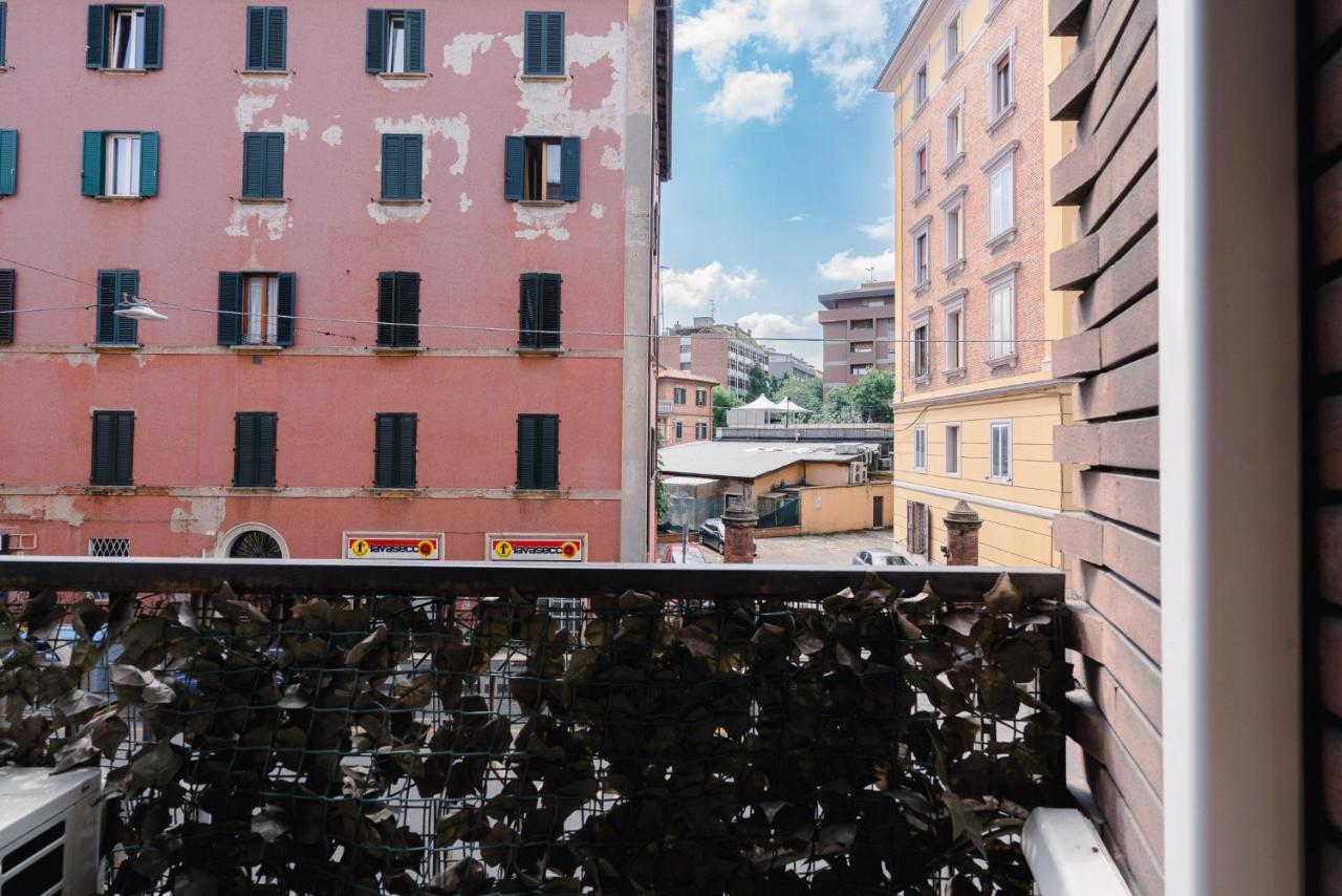 Studio Balcony,1412390321:JPEG