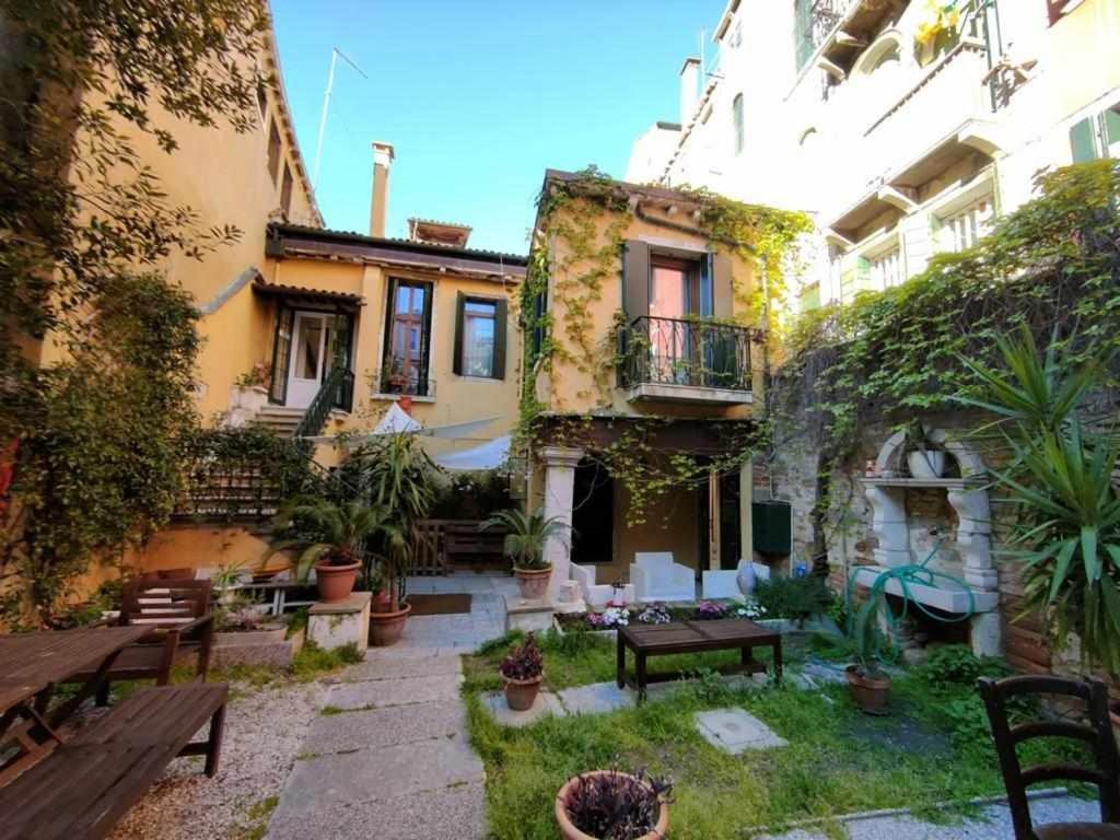 Family Suite,1414644066:JPEG