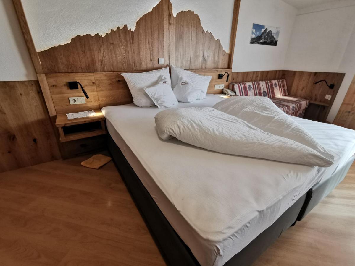 Classic Triple Room,1421825655:JPEG