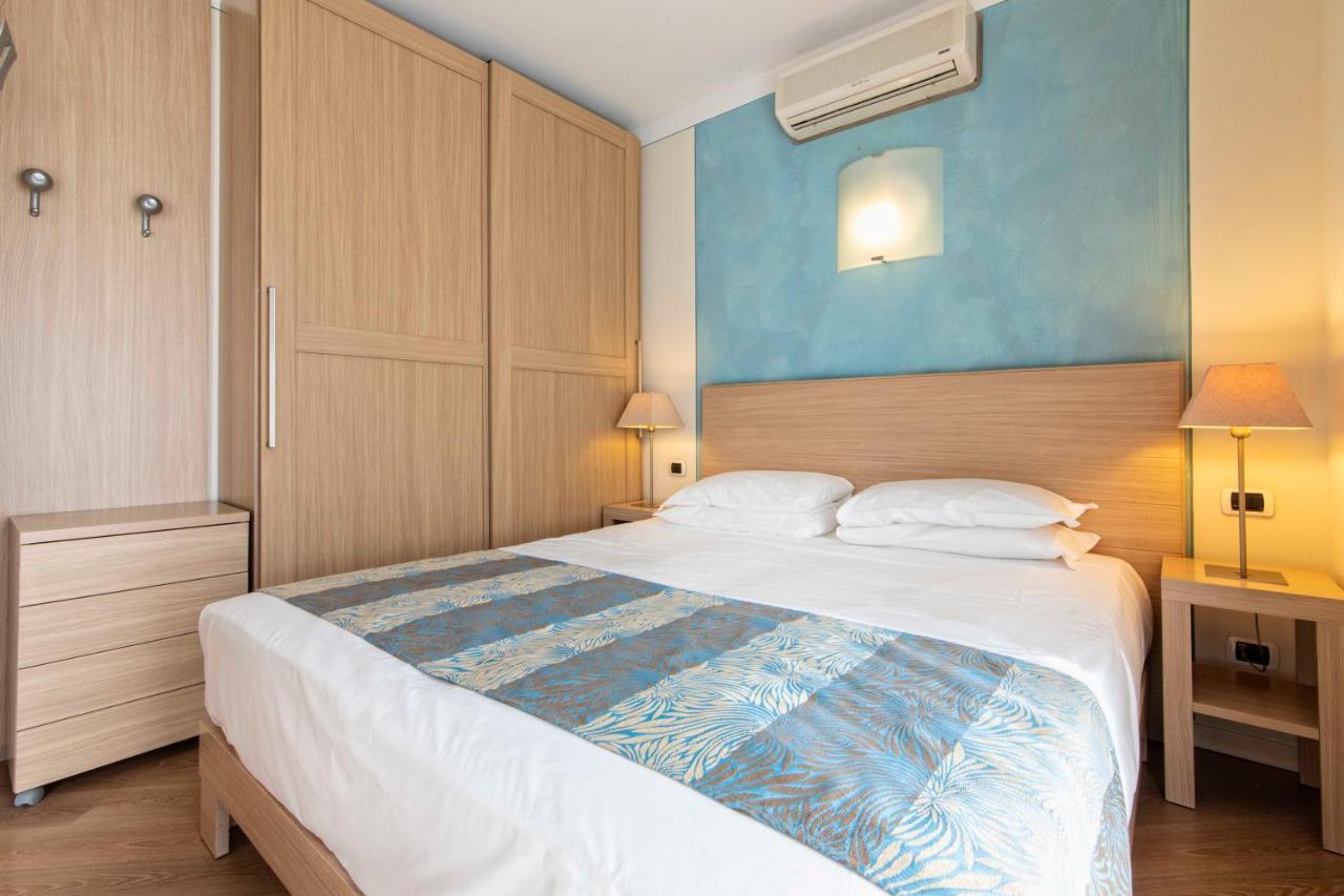 Deluxe Double or Twin Room,1427583466:JPEG