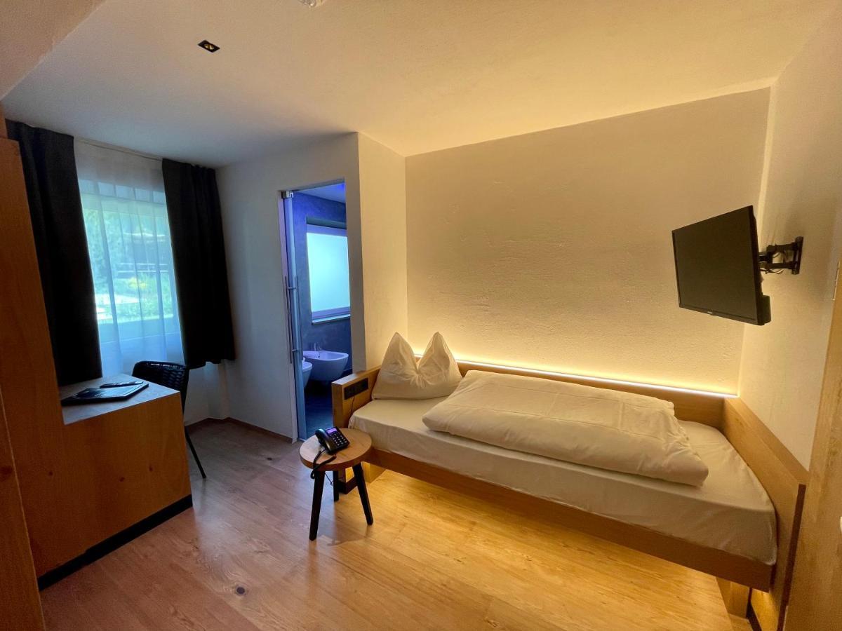 Single Room,1722949856:JPEG