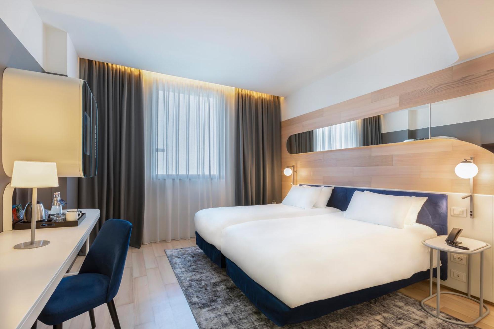 Standard Twin Room Two Twin Beds