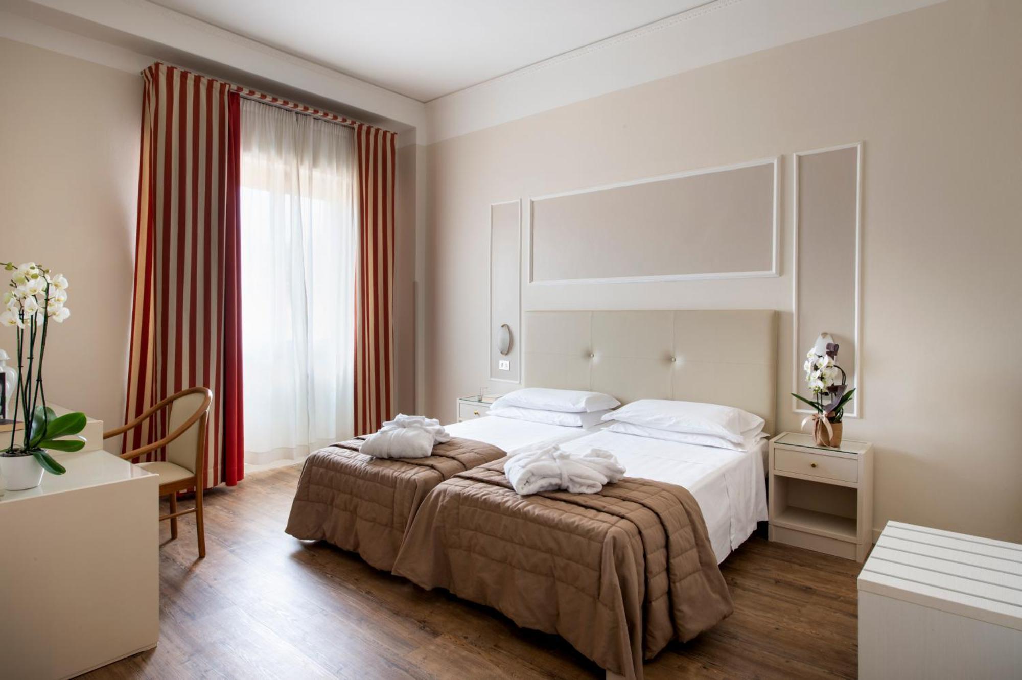 Superior Double Room,1433689741:JPEG