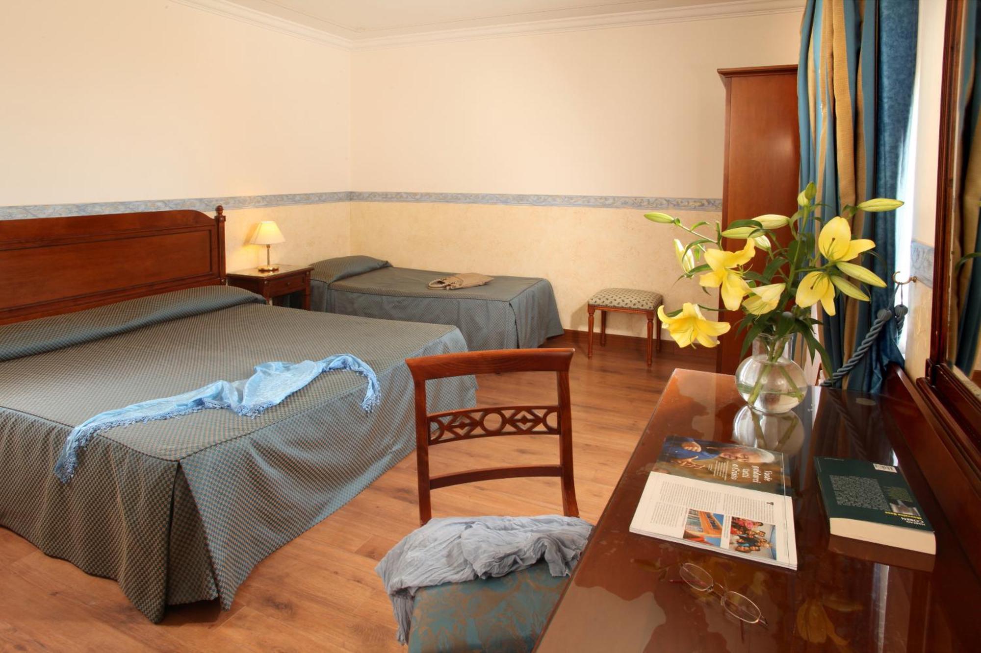 Dreibettzimmer