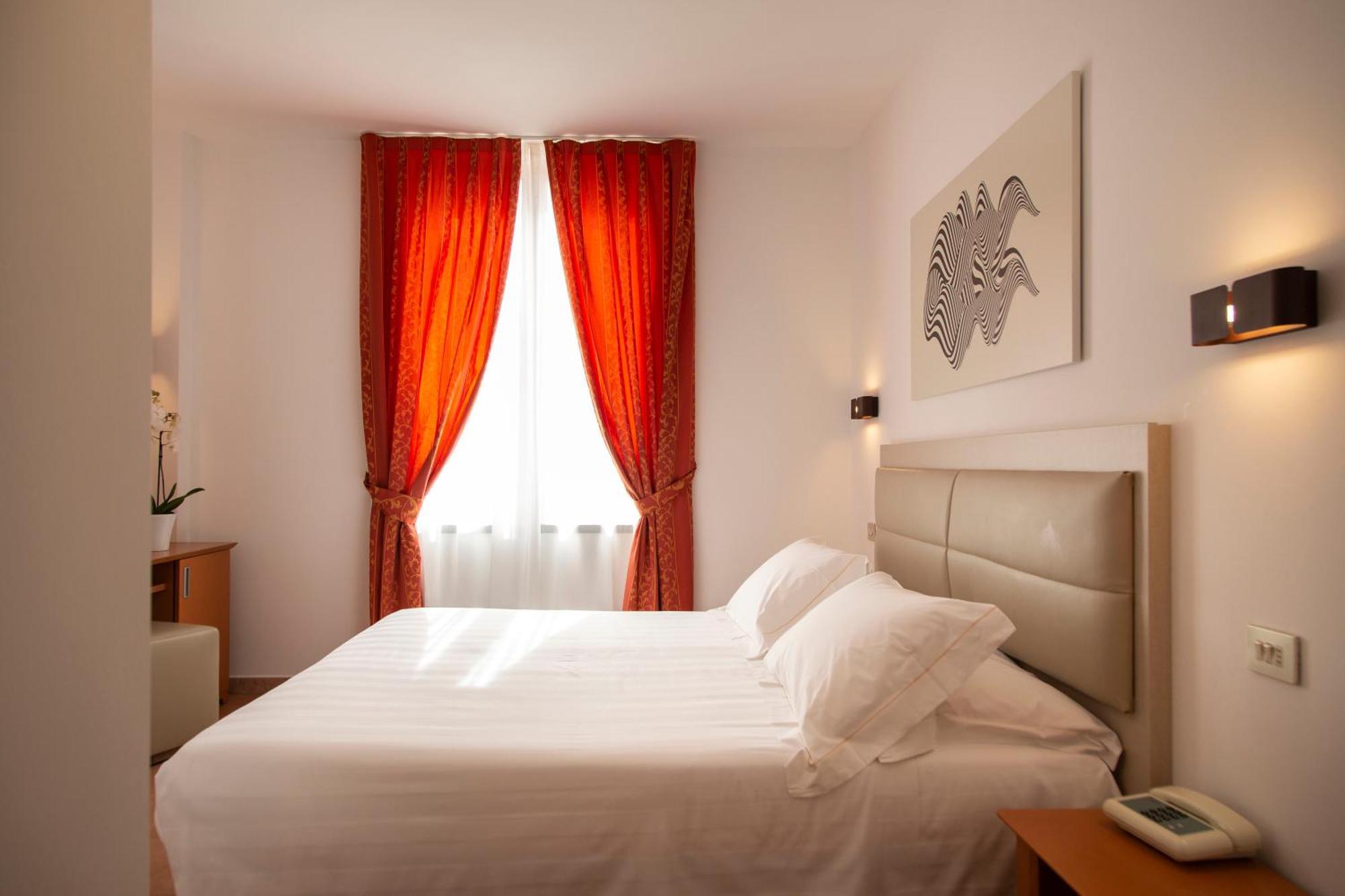 Standard Double or Twin Room,1589148970:JPEG