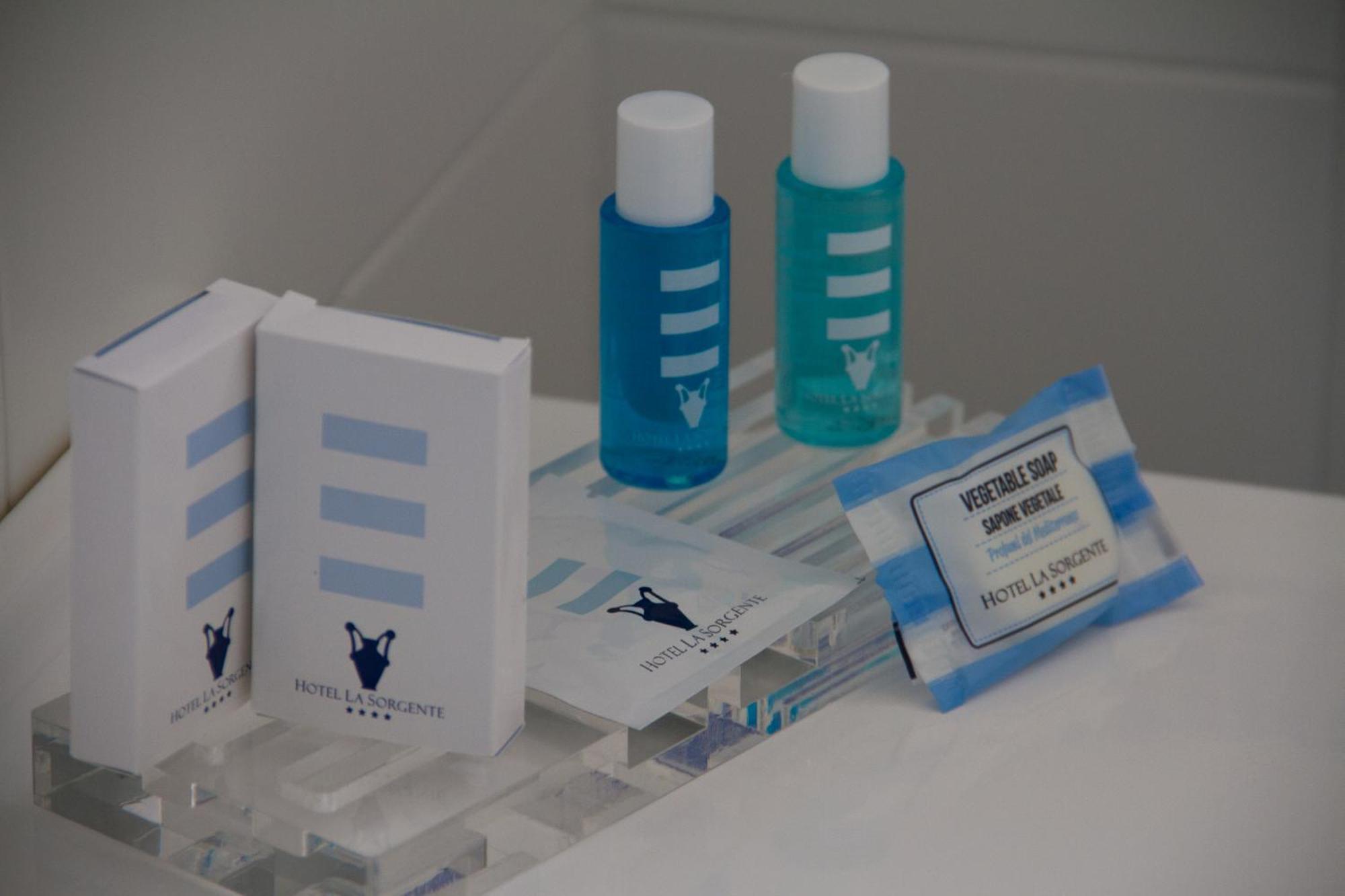 Double or Twin Room with Sea View,1602969235:JPEG