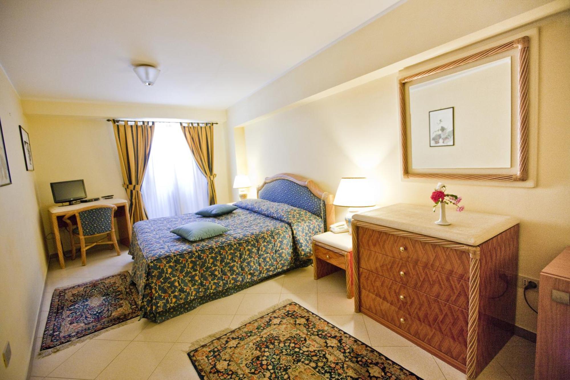Family Suite,1216395097:JPEG