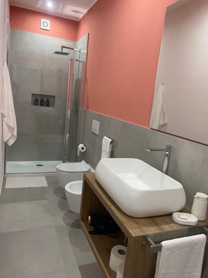 Quarto com Cama de Casal ou 2 de Solteiro