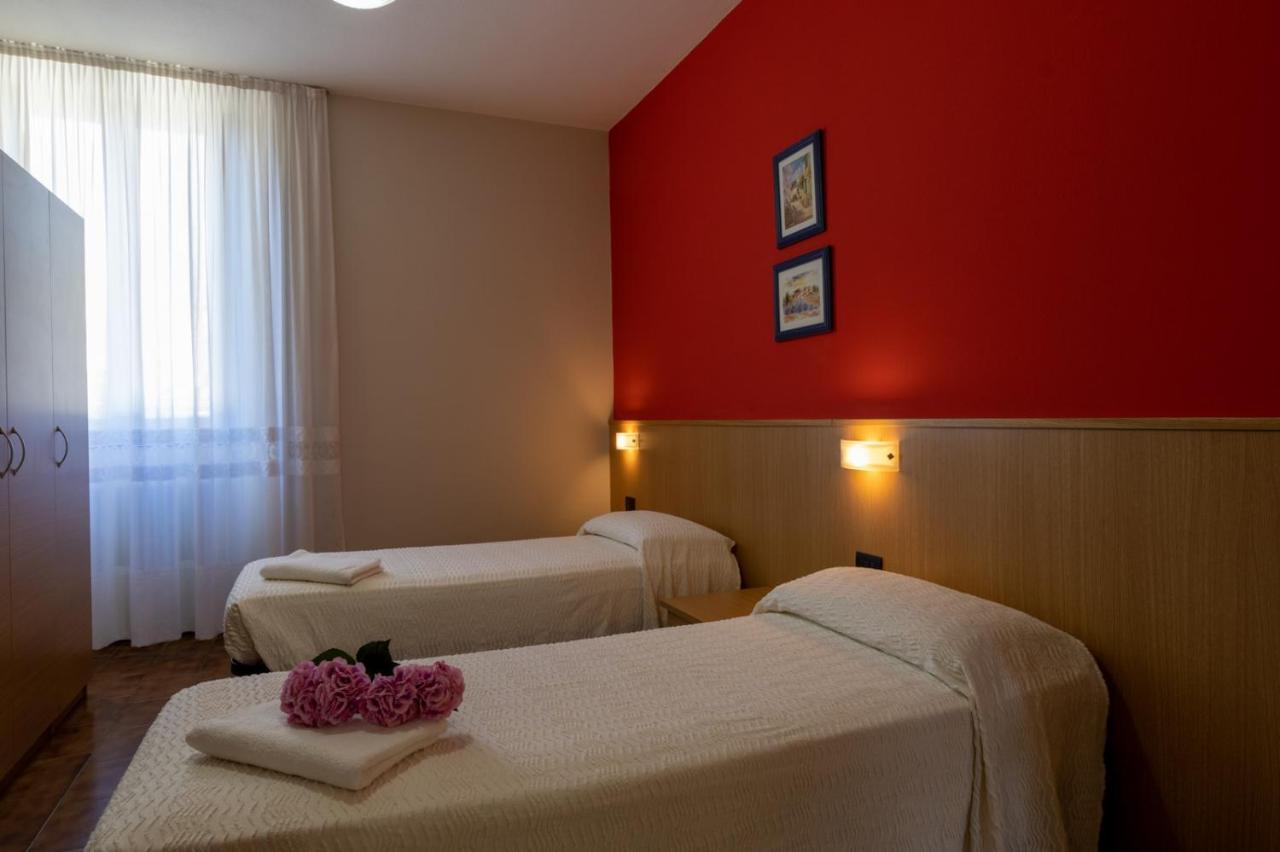 Camera Doppia con Letti Singoli