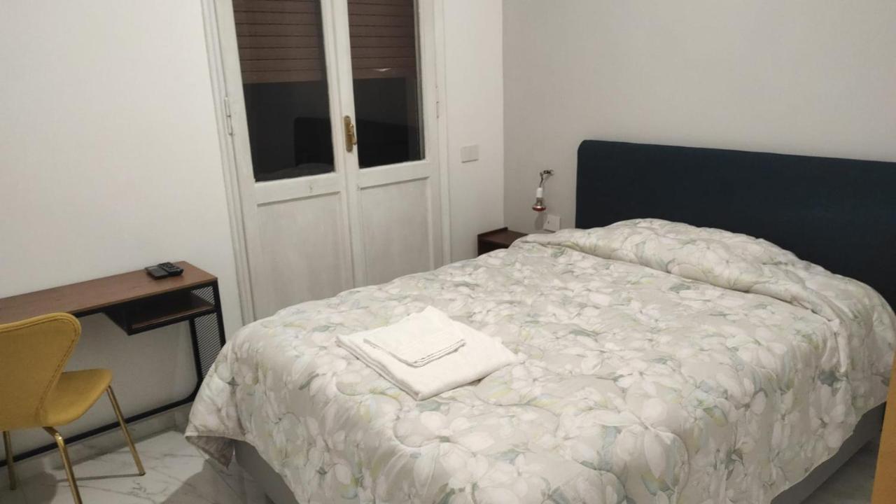 Quarto com Cama Queen-Size e Varanda