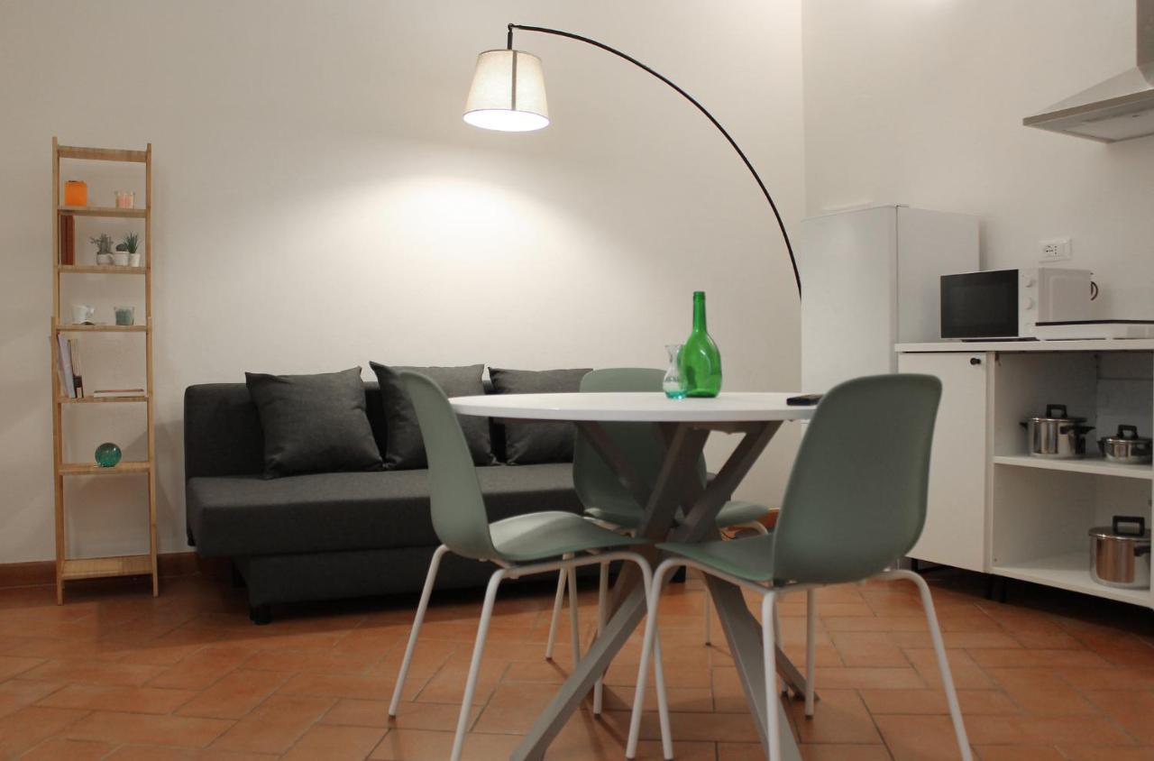 One-Bedroom Apartment,1469446247:JPEG