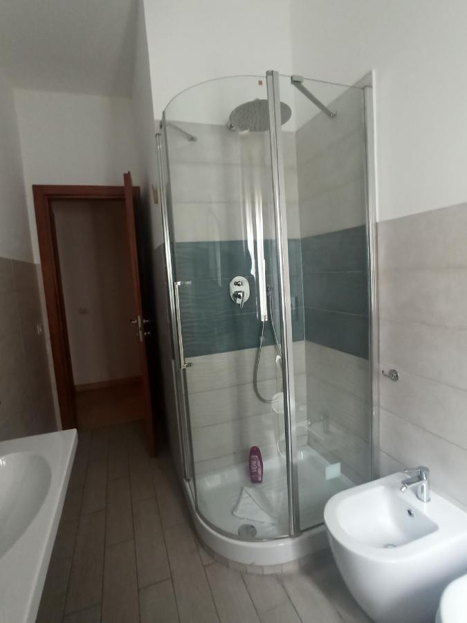Single Room Private External Bathroom
