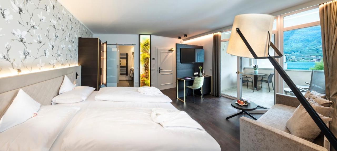 Doppelzimmer mit seitlichem Seeblick