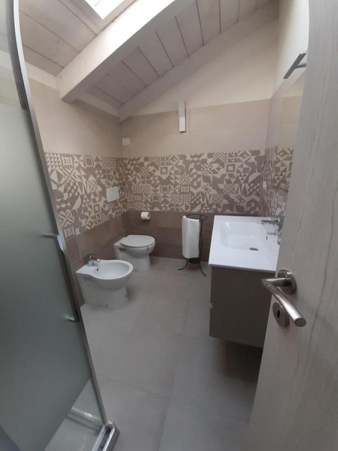 Single Room,1486783459:JPEG