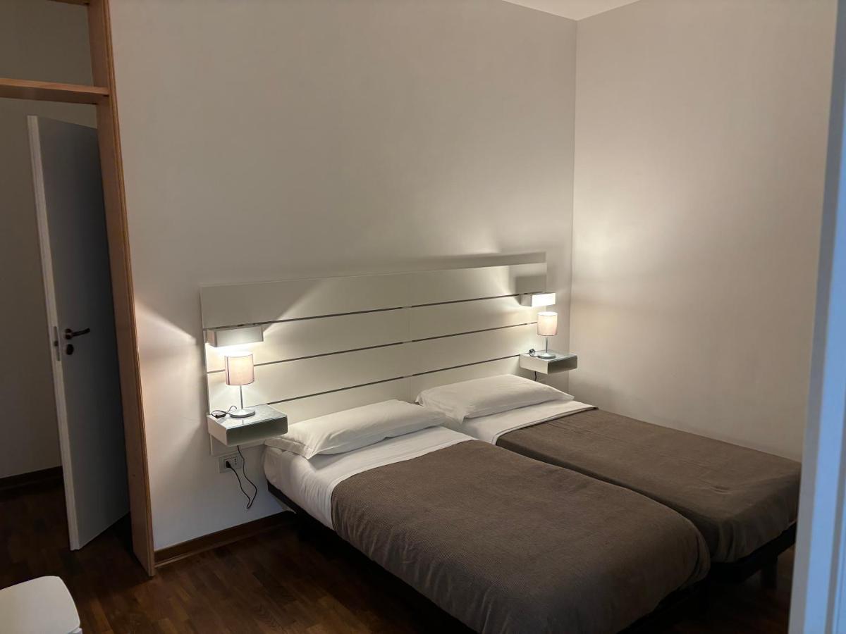 Camera Matrimoniale/Doppia con Letti Singoli con Bagno Privato