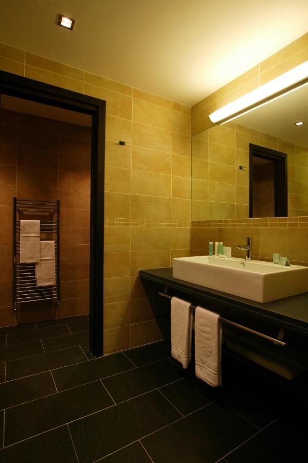 Standard Club House,1487942704:JPEG
