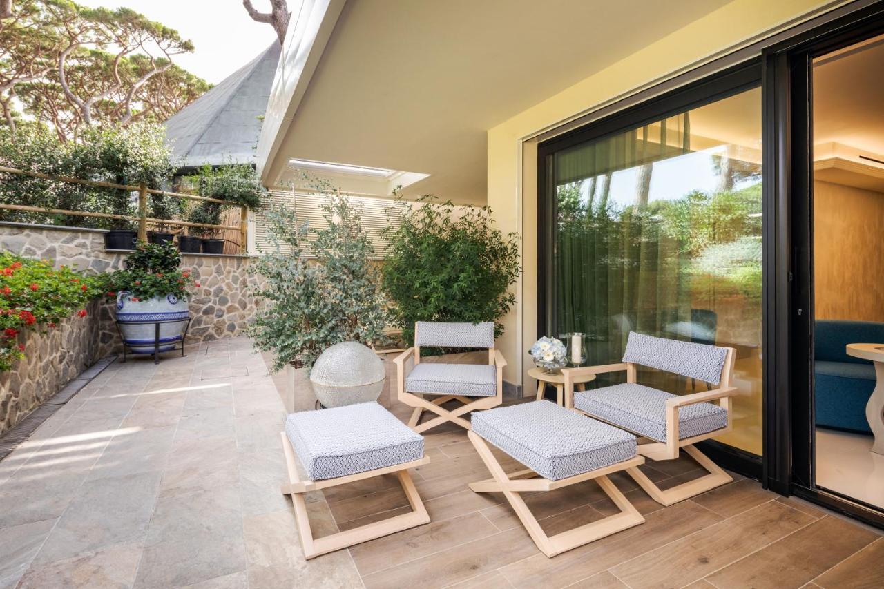Junior Suite with Garden View