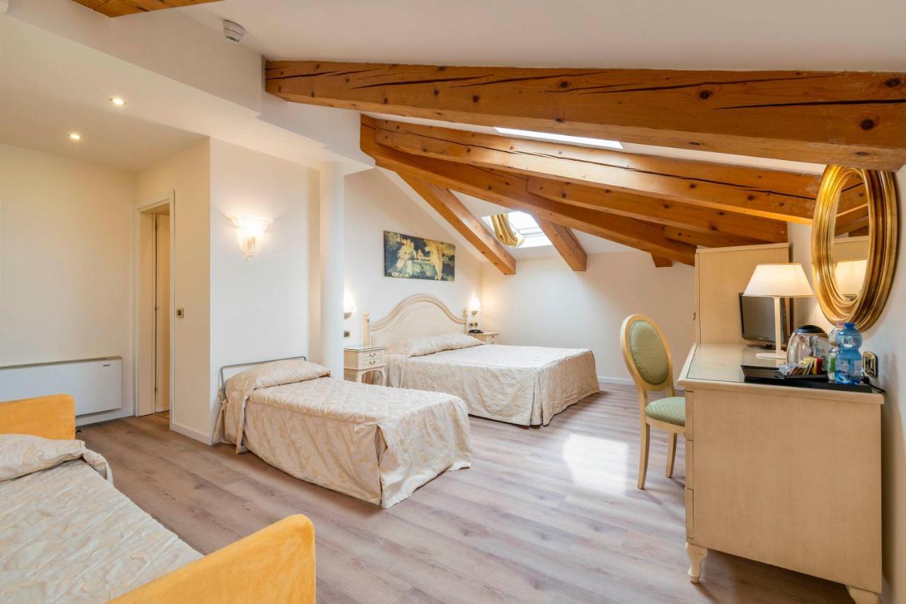 Chambre Mansardée