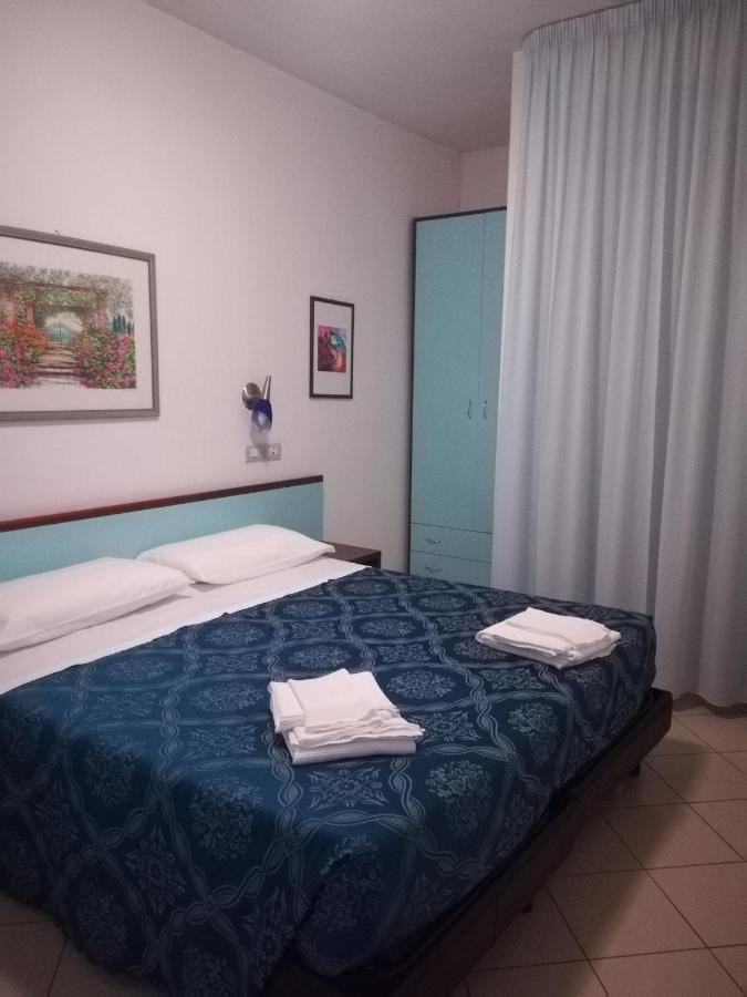 One-Bedroom Apartment,1122909720:JPEG