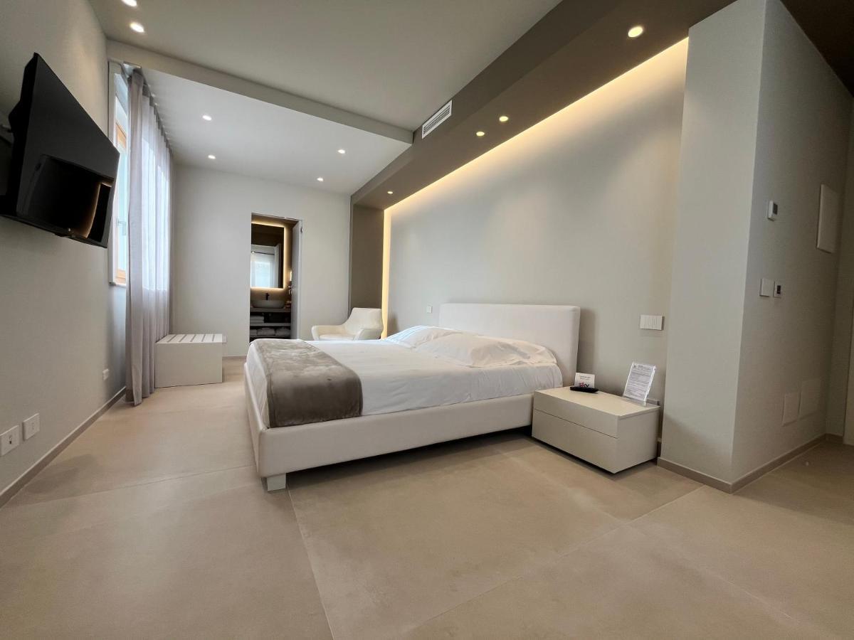 Deluxe King Room,1498911799:JPEG