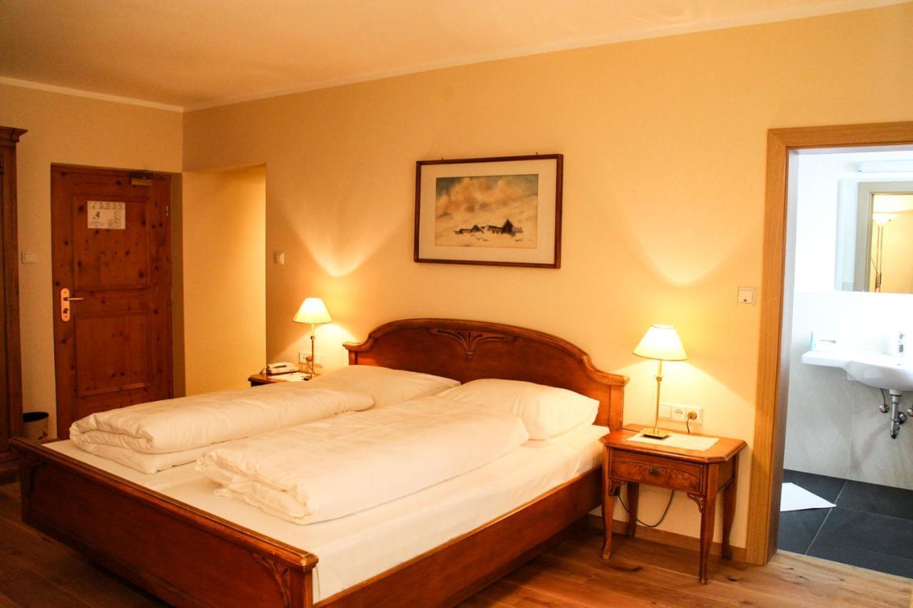 Doppelzimmer mit Balkon