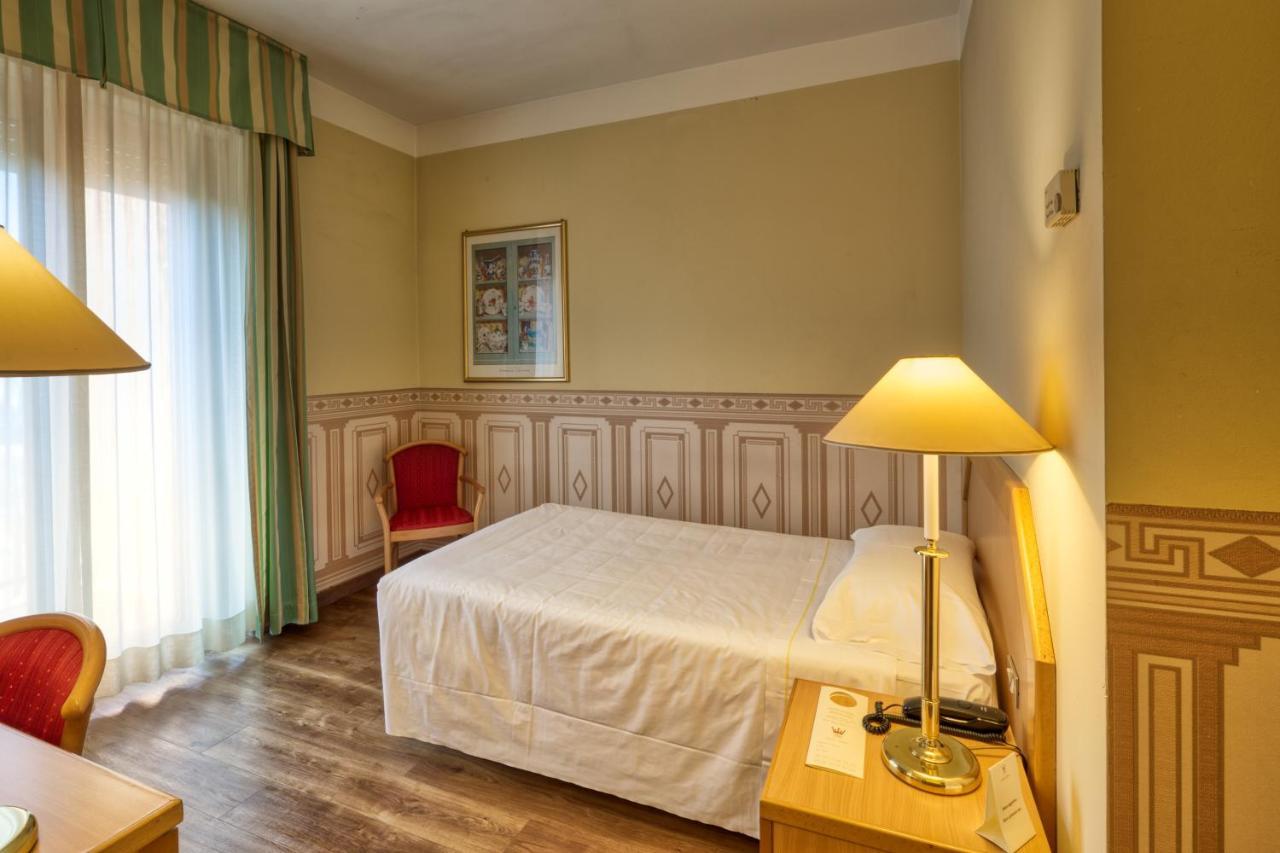 Single Room,1498702915:JPEG