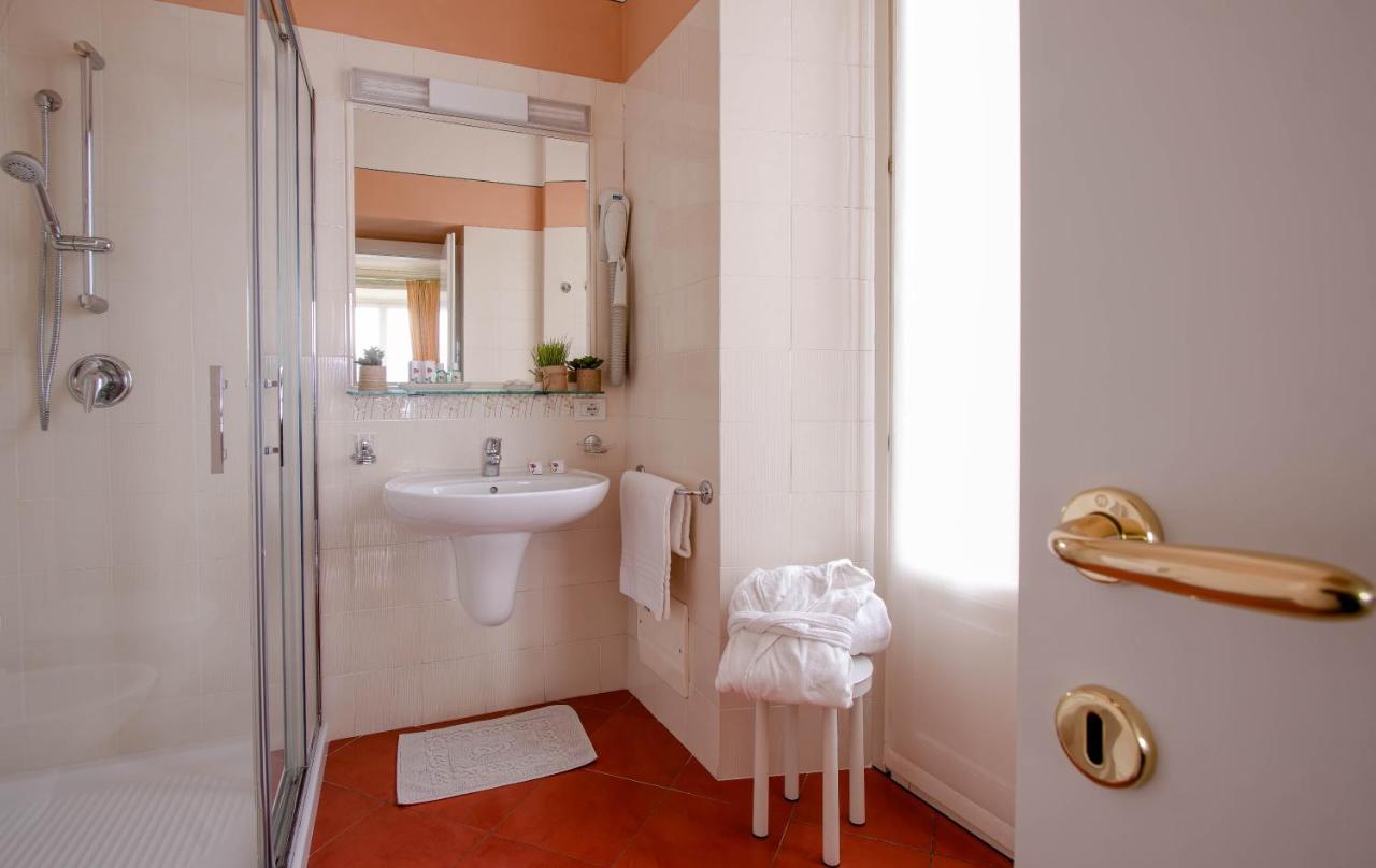 Chambre Double ou Lits Jumeaux Supérieure avec Vue Partielle sur le Lac