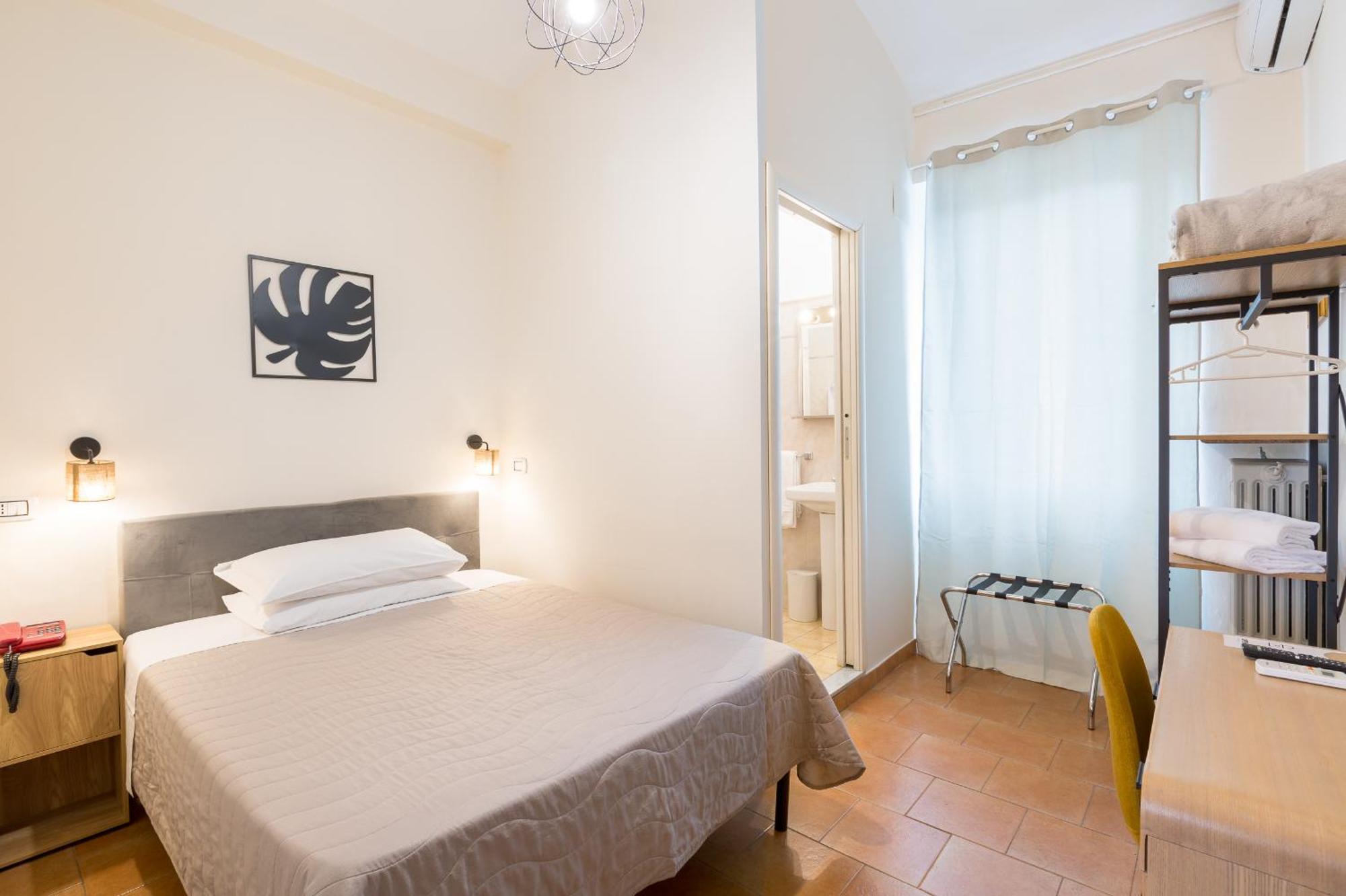Small Double Room,1537210255:JPEG