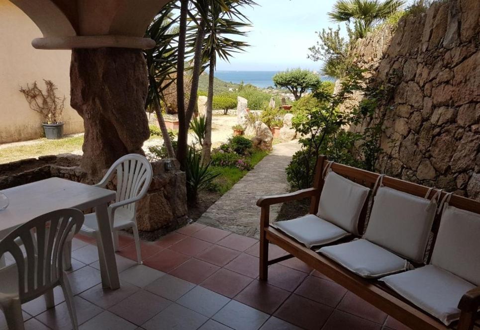 Ampio Monolocale con Vista Mare