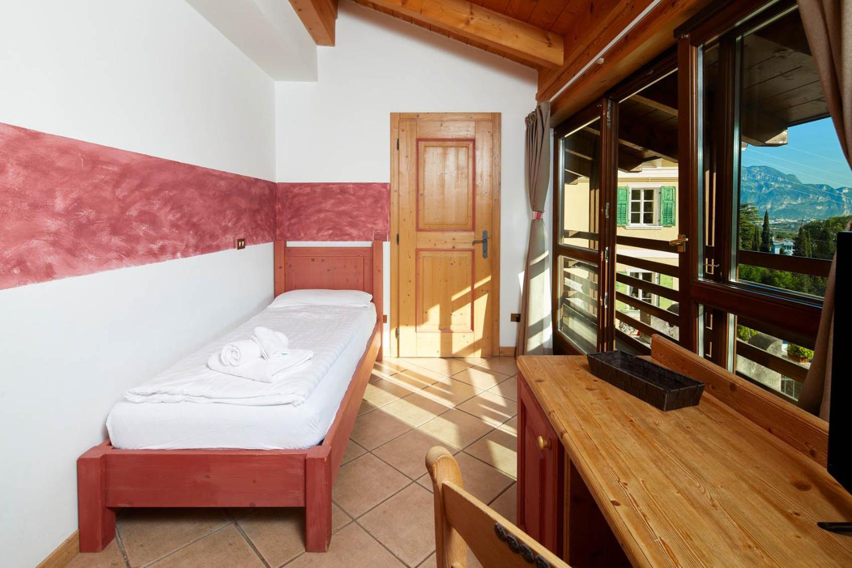 Standard Twin Room with Balcony